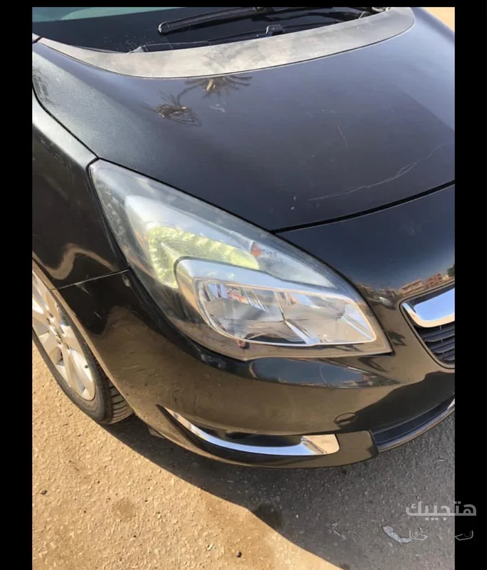 Front view of 2016 Opel Meriva