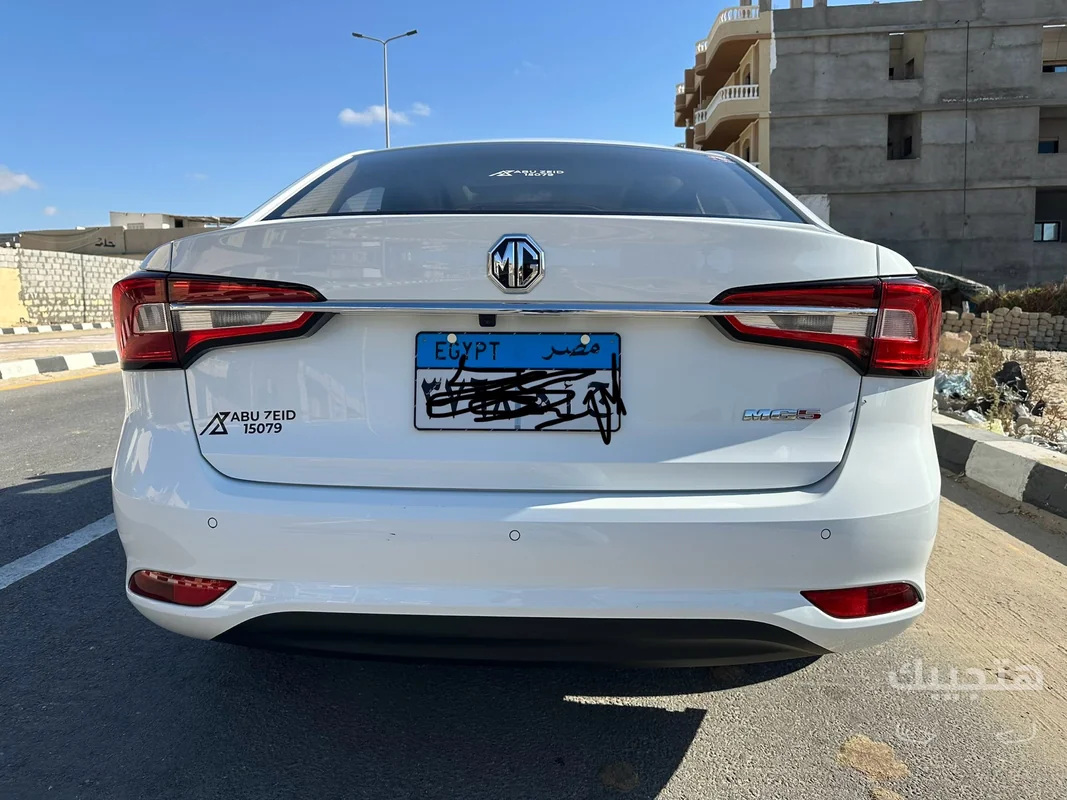 Rear view of 2025 MG 5
