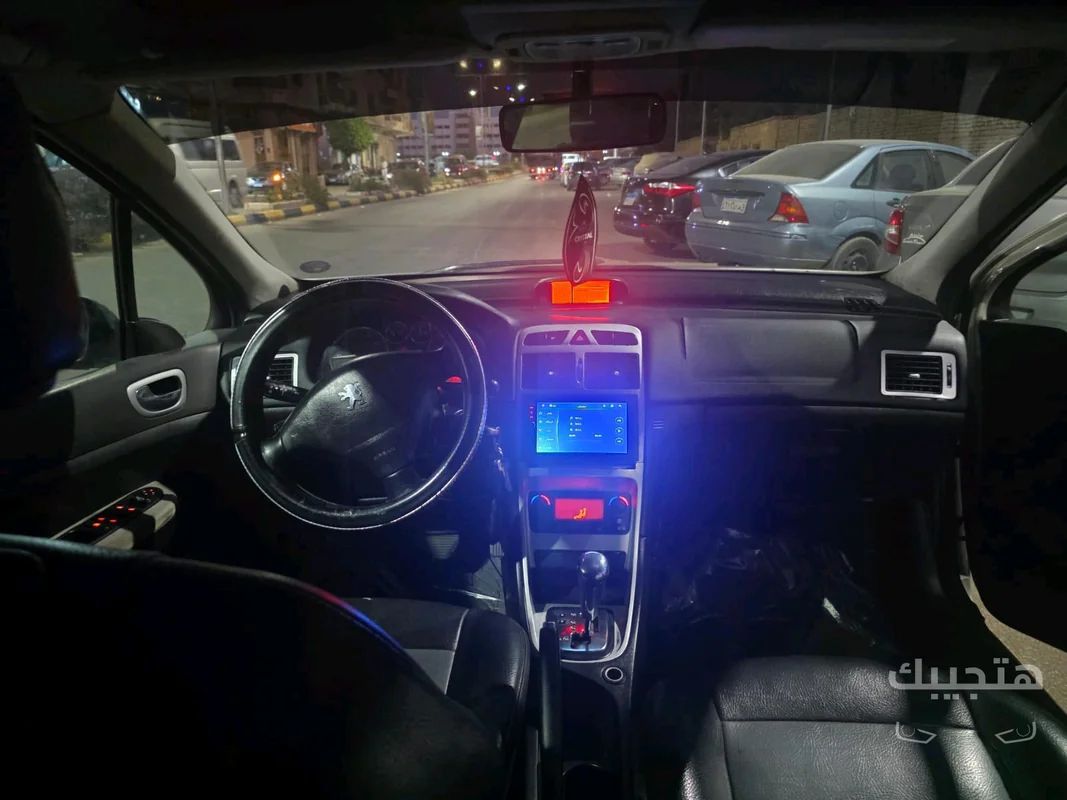 Interior view of 2007 Peugeot 307