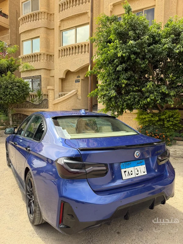 Rear and side view of 2017 BMW 320i
