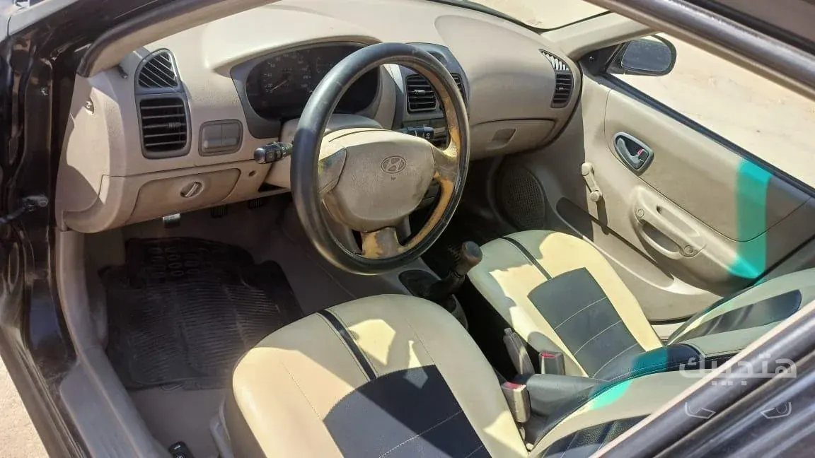Interior view of 2008 Hyundai Verna