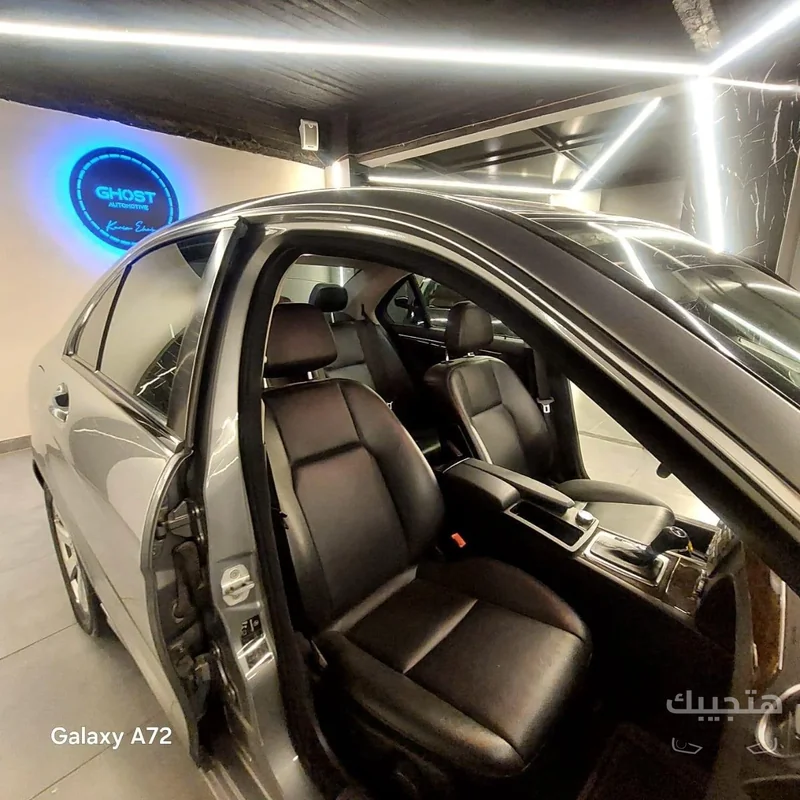 Interior view of 2013 Mercedes-Benz C180