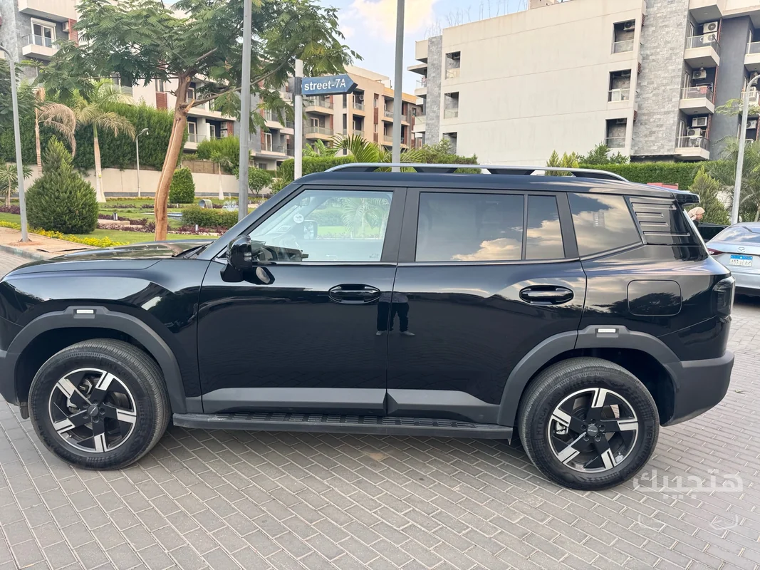 side view of 2025 Jetour T1