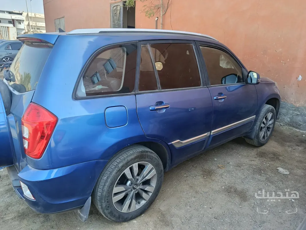side view of 2022 Chery Tiggo 3