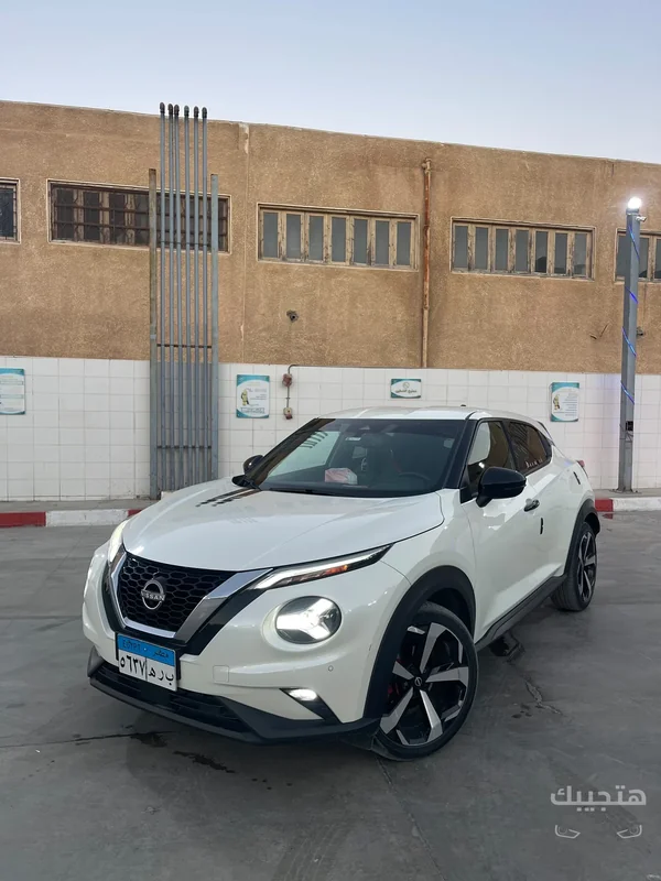 Front and side view of 2025 Nissan Juke