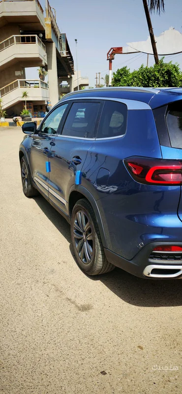 side and rear view of 2025 Chery Tiggo 8