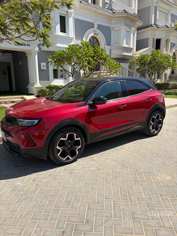 side view of 2022 Opel Mokka