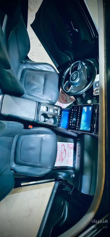 Interior view of 2022 Hyundai Tucson