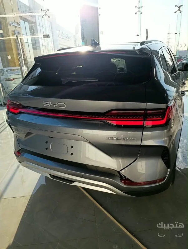 Rear and side view of 2027 BYD Sealion 06