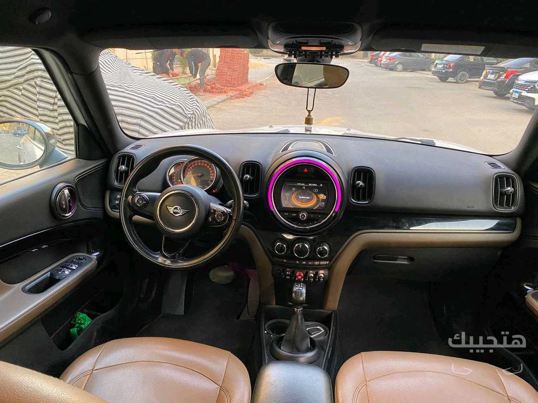 Interior view of 2018 Mini Countryman