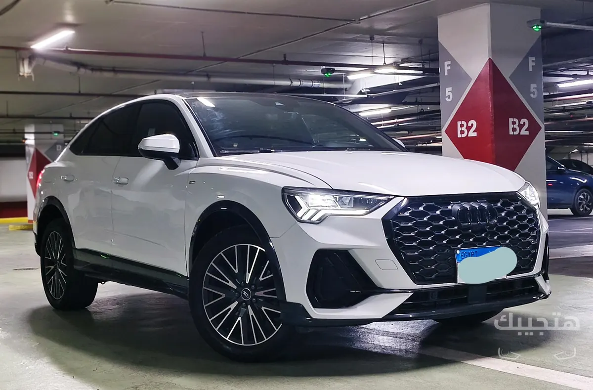 Front and side view of 2024 Audi Q3