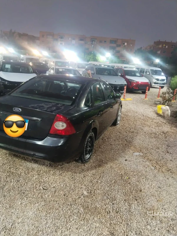 Rear and side view of 2008 Ford Focus