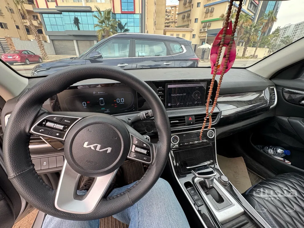 Interior view of 2025 Kia Seltos