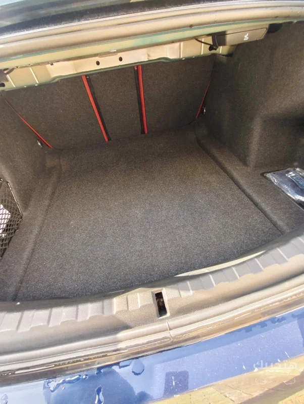 Boot view of 2024 BMW 320i