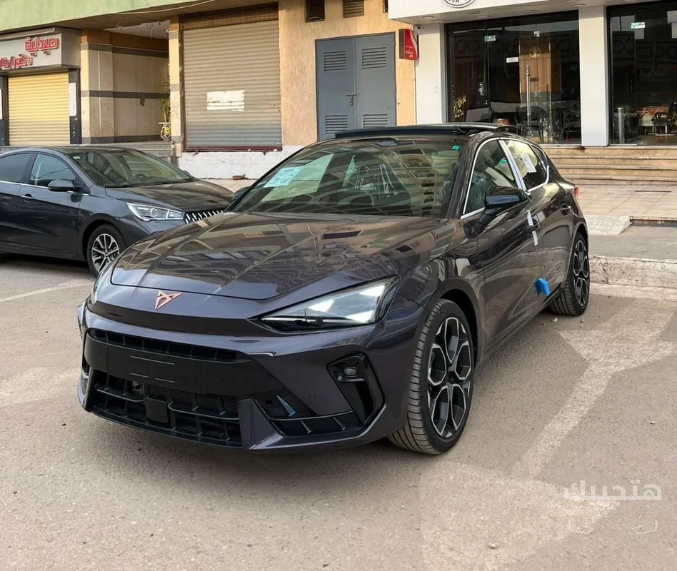Front view of 2026 CUPRA Leon