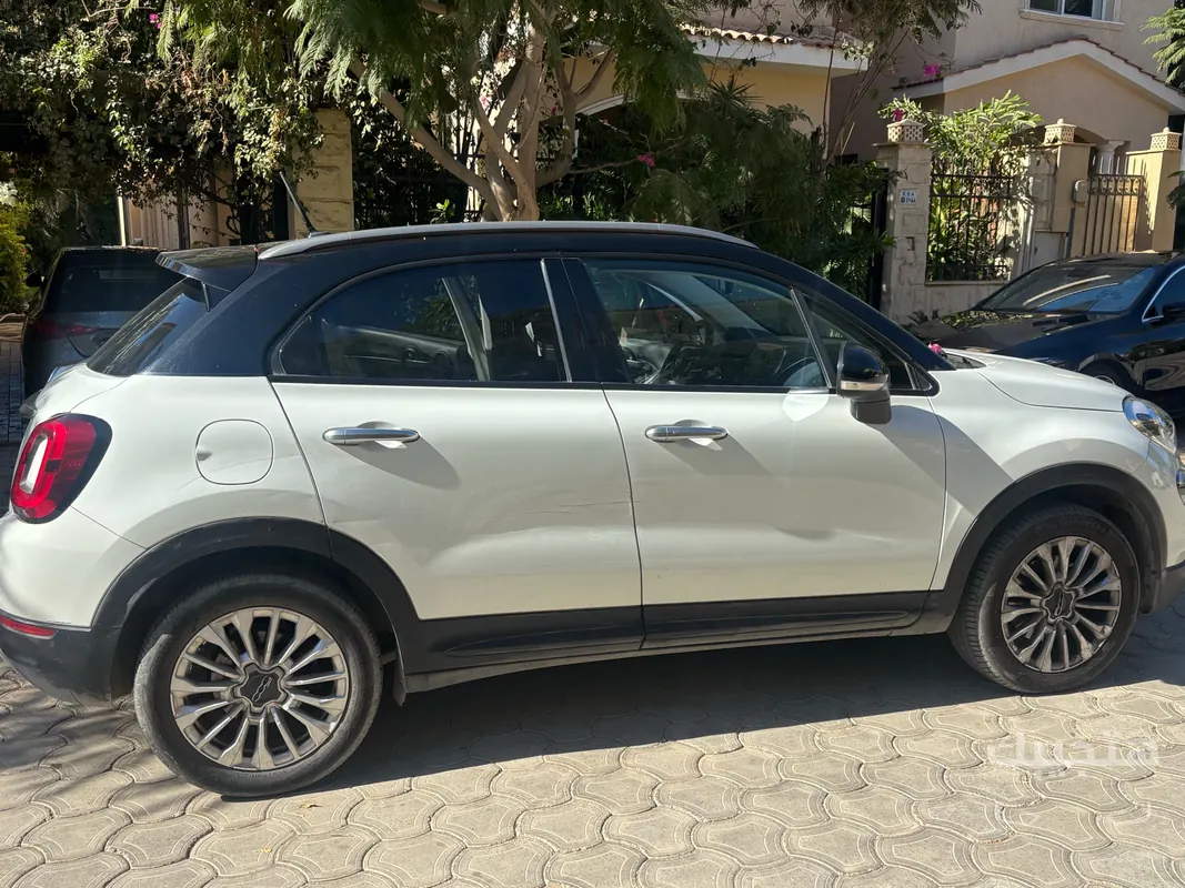 side and rear view of 2021 Fiat 500X