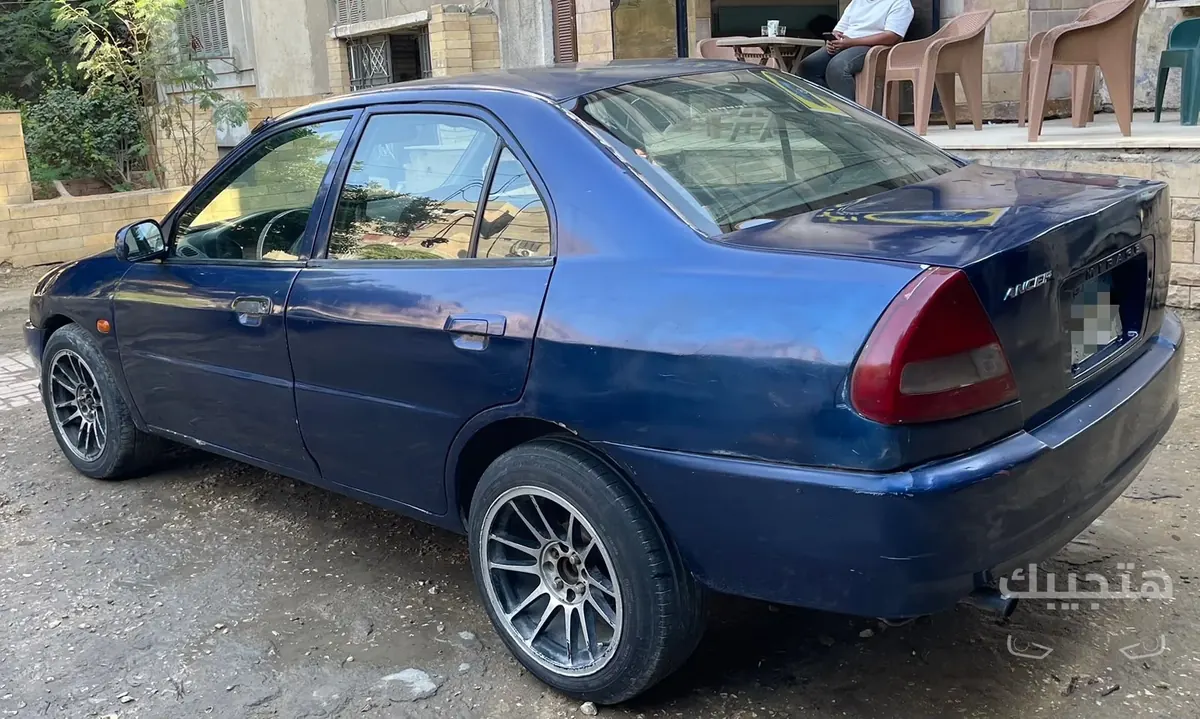 side and rear view of 1998 Mitsubishi Lancer