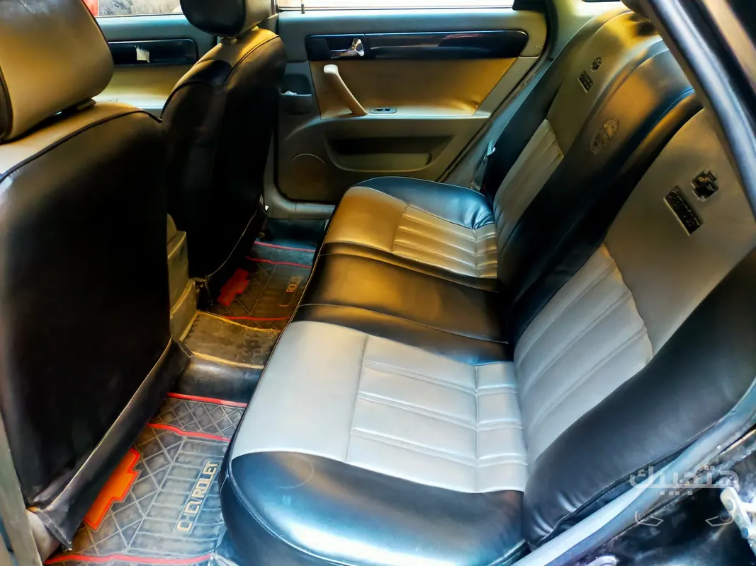 Interior view of 2009 Chevrolet Optra