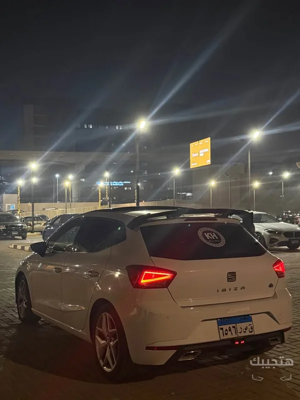 منظر خلفي لسيارة سيات إيبيزا موديل 2019