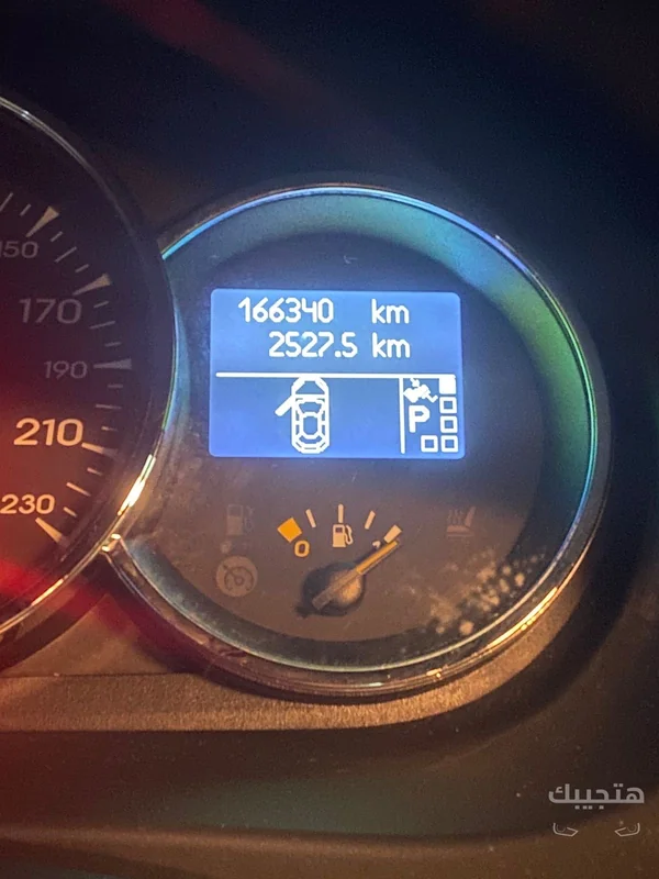 Dashboard view of 2011 Renault Fluence