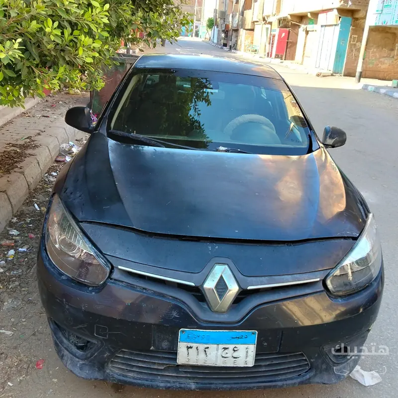 Front view of 2015 Renault Fluence