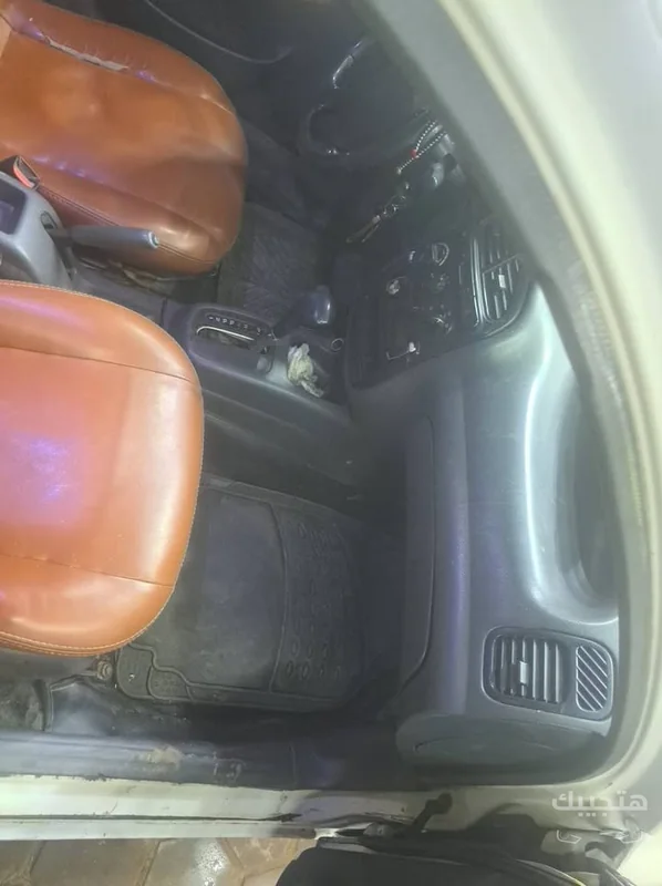 Interior view of 1996 Daewoo Lanos