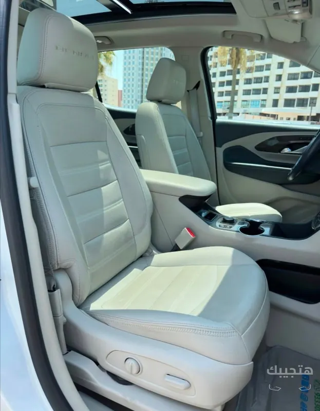 Interior view of 2022 GMC Terrain