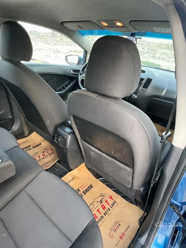 Interior view of 2014 Kia Cerato