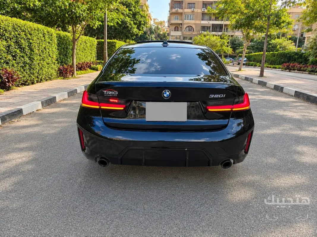 Rear view of 2024 BMW 320i