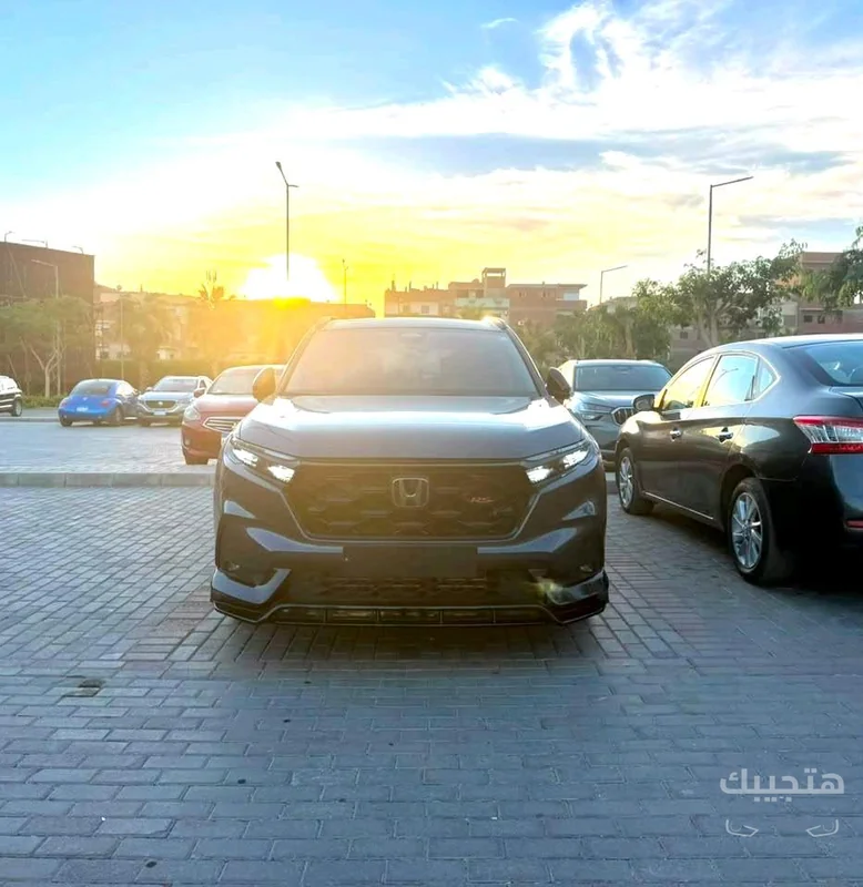 Front view of 2025 Honda CR-V