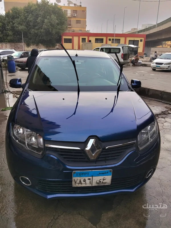 Front view of 2016 Renault Logan