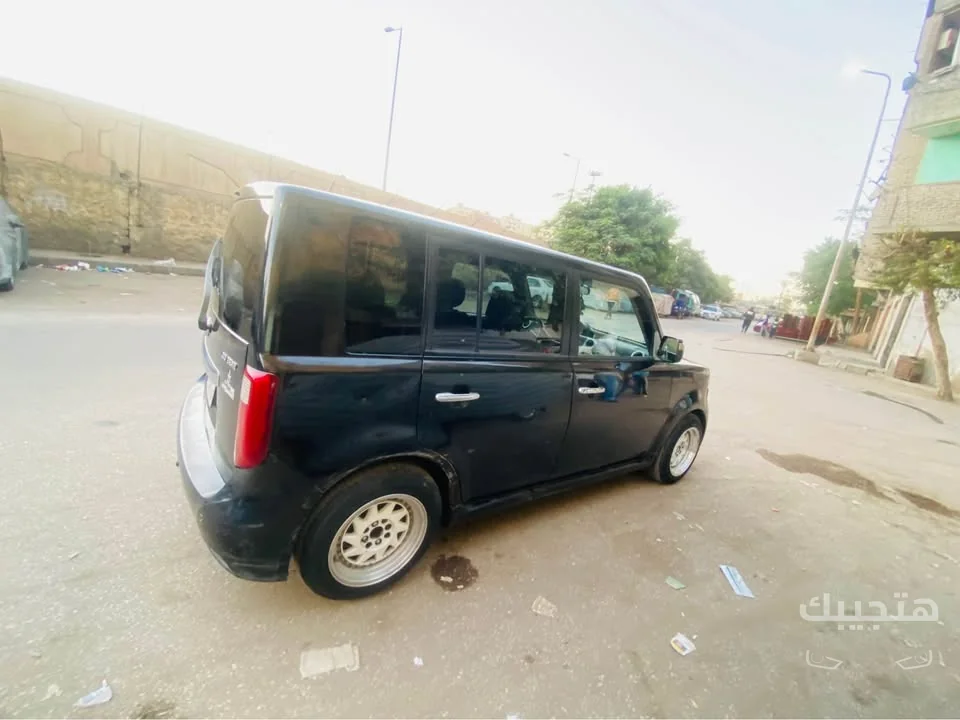 side and rear view of 2010 Great Wall Poer