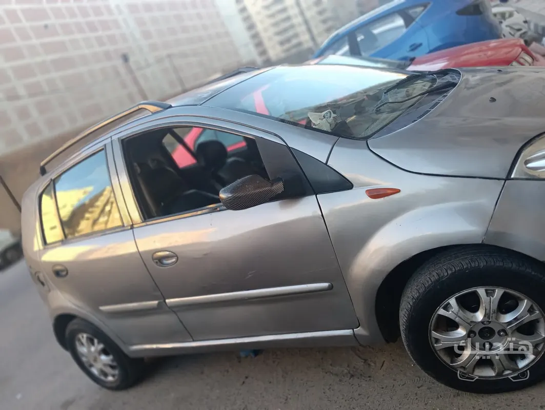 side, Interior and front view of 2008 Chery Envy