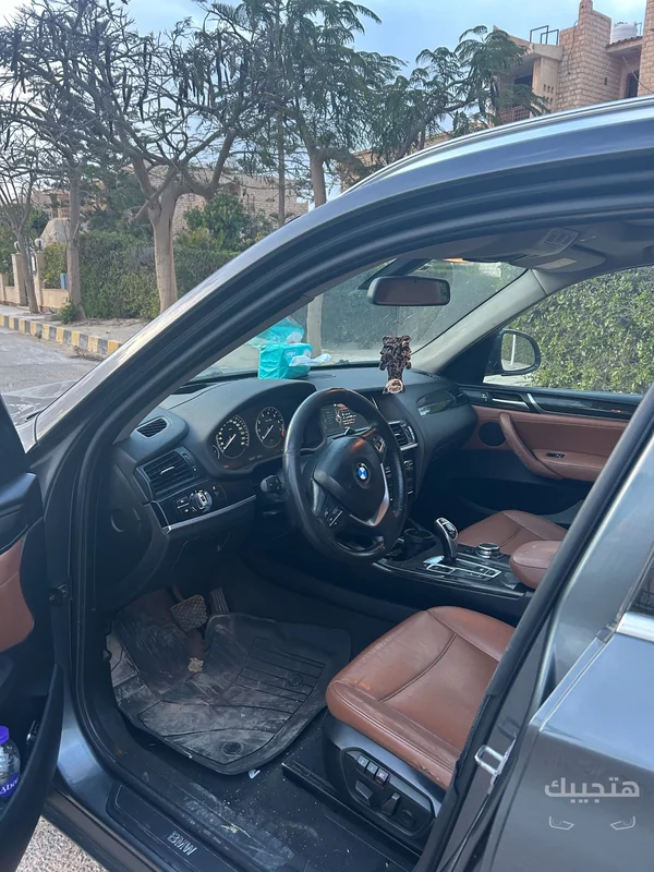 Interior view of 2015 BMW X3