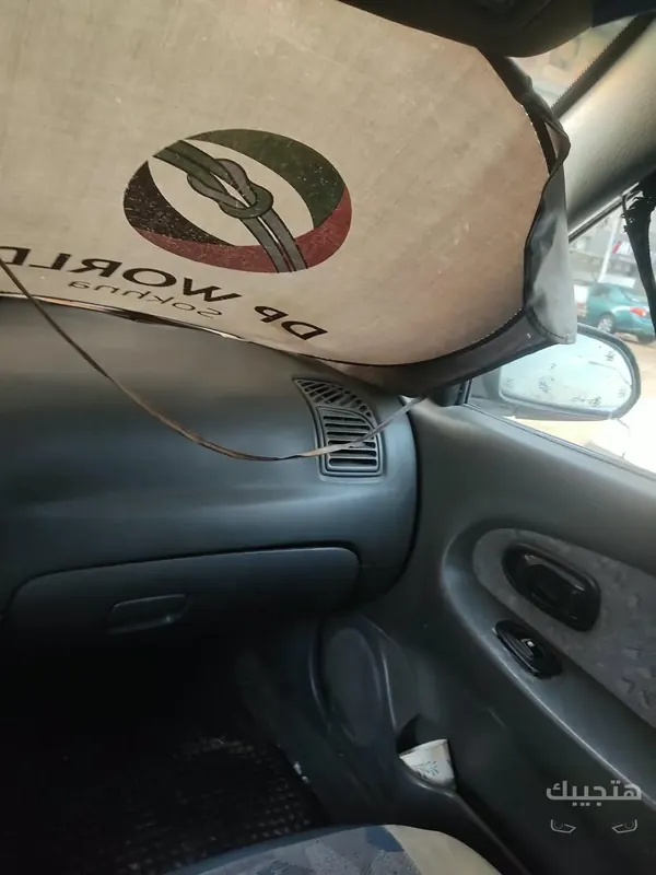 Interior view of 2005 Kia Ceed