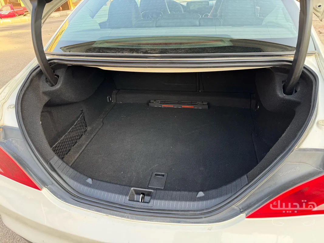 Boot view of 2014 Mercedes-Benz CLA 180