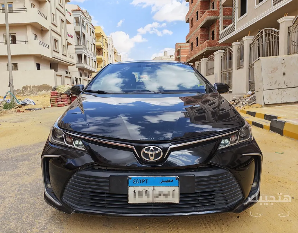 منظر أمامي لسيارة تويوتا كورولا موديل 2019
