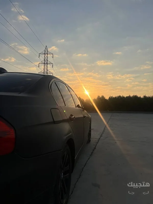 side view of 2008 BMW 320i