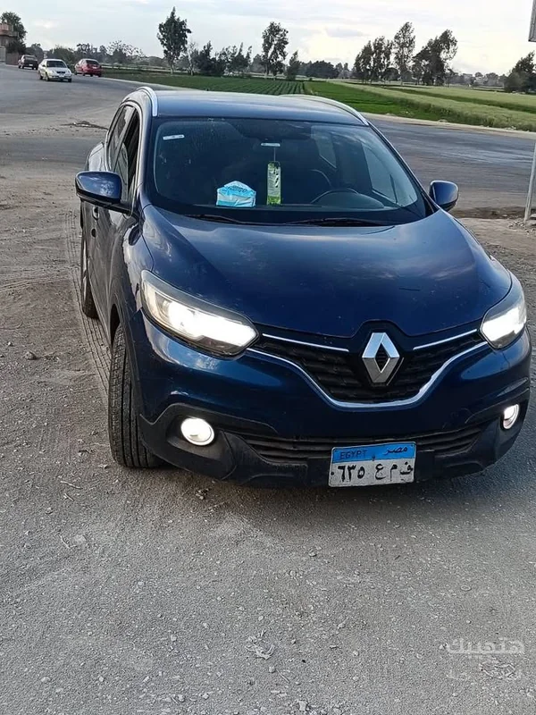 Front and side view of 2018 Renault Kadjar