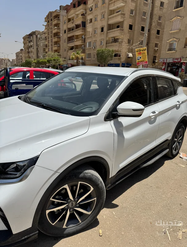منظر جانبي لسيارة جيلي كول راي موديل 2022
