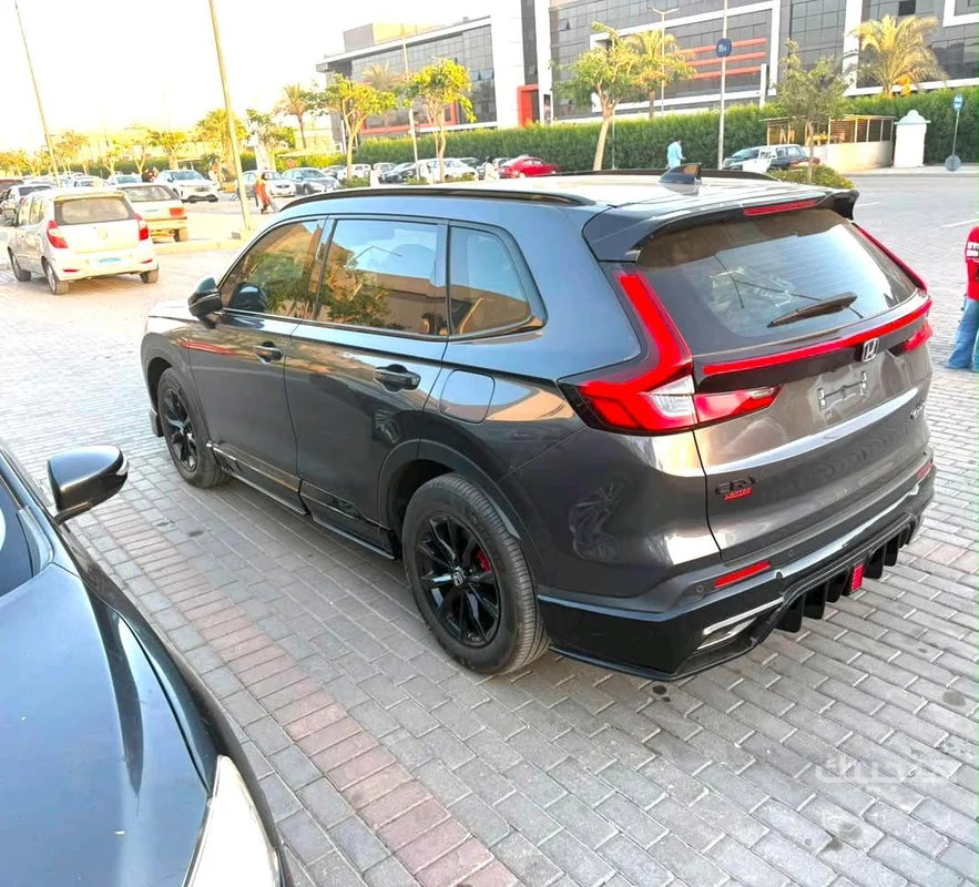 Rear and side view of 2025 Honda CR-V
