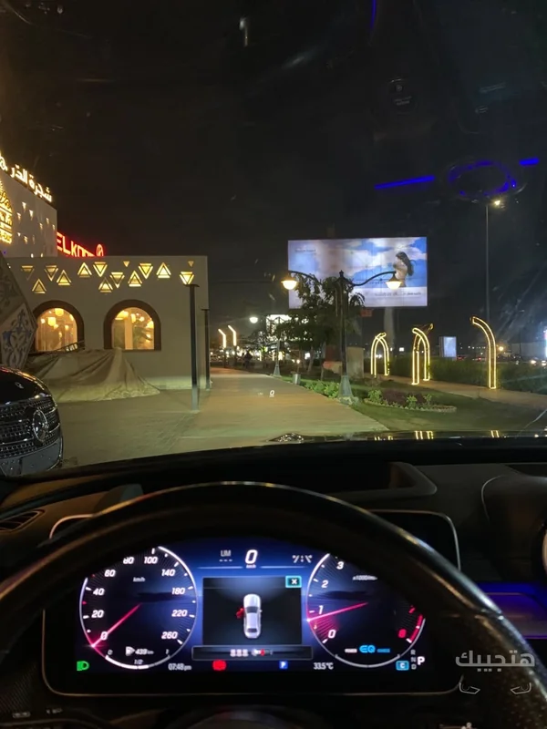 منظر داخلي لسيارة مرسيدس بنز سي 180 موديل 2022