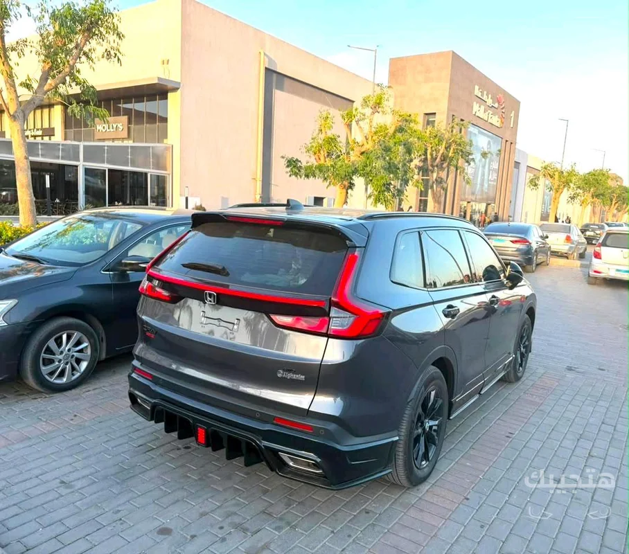 Rear and side view of 2025 Honda CR-V