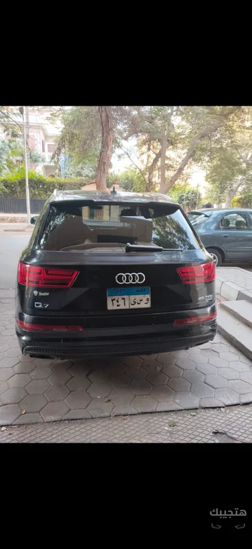 Rear view of 2019 Audi Q7