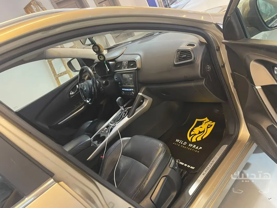 Interior view of 2019 Renault Kadjar