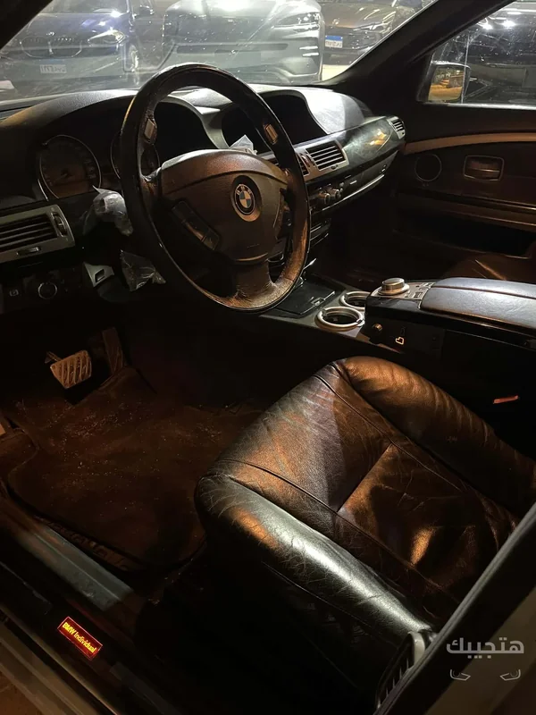 Interior view of 2008 BMW 740Li