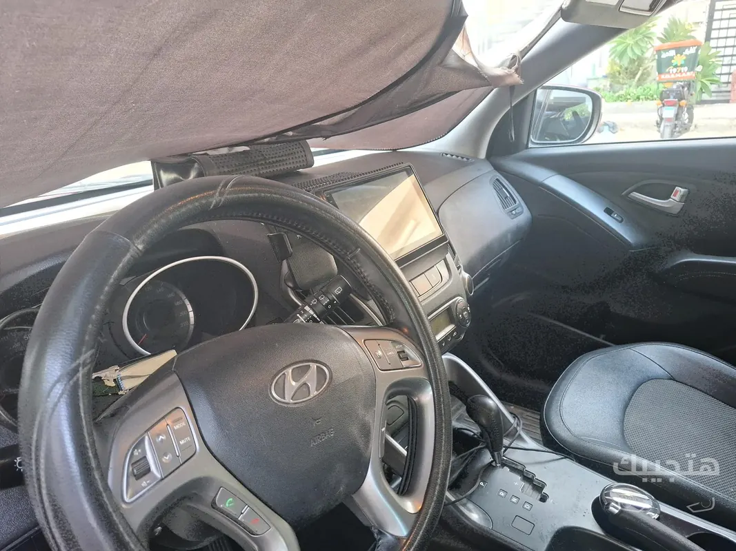 Interior view of 2016 Hyundai iX 35