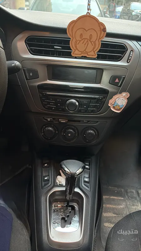 Interior view of 2020 Peugeot 301