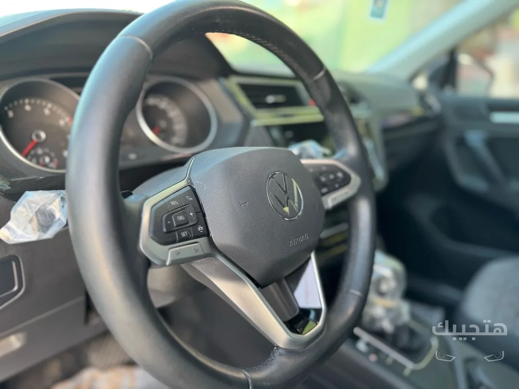 Interior view of 2022 Volkswagen Tiguan