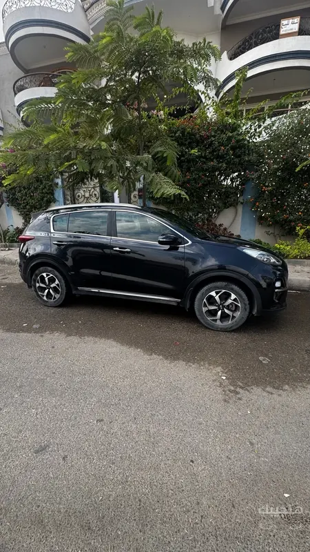side view of 2019 Kia Sportage